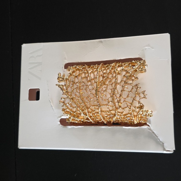 ZARA Coral Cuff Bracelet - Picture 9 of 16